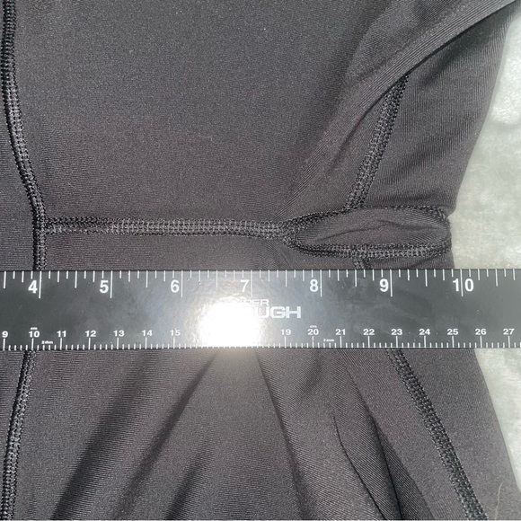 Victoria’s Secret Sport Black Knockout Crop Athletic Workout Capris Size XS - Picture 7 of 8